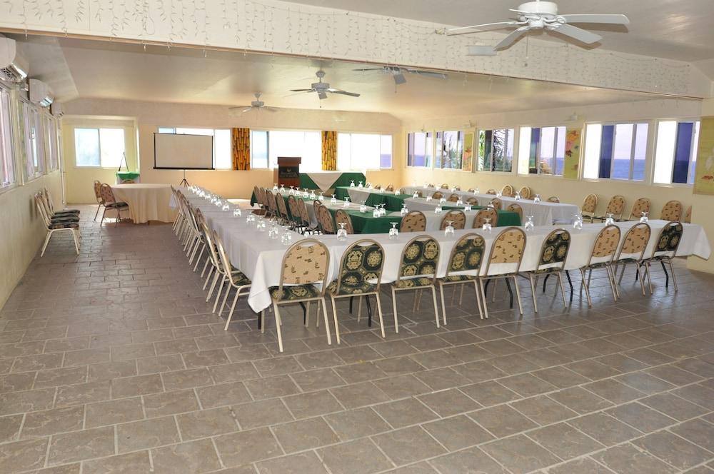 Bird Rock Beach Hotel Basseterre Eksteriør billede