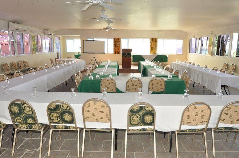 Bird Rock Beach Hotel Basseterre Eksteriør billede
